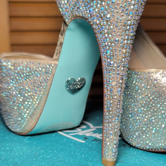 Betsey Johnson Star Crystal AB Platform Pump Heels - Picture 11 of 13